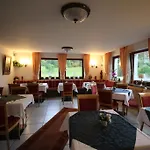 بيت ضيافة Schwarzwaldtanne 3*