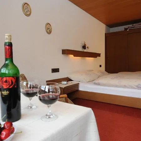 Schwarzwaldtanne ゲストハウス Schönwalde